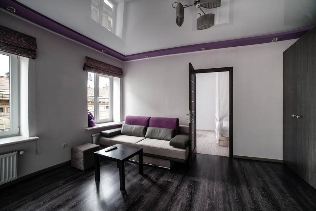 Romantic Apartments - Центр Львова , З Видом На Місто エクステリア 写真